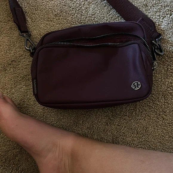 Lululemon Athletica Purple Crossbody Bag Sleek Design - Picture 2 of 3